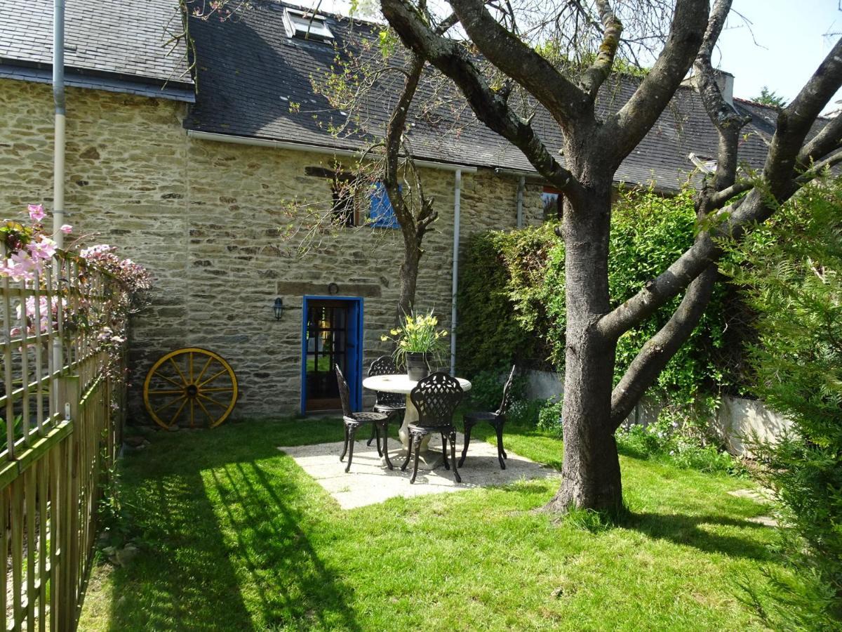 La Porcherie Vila Hellean Exterior foto